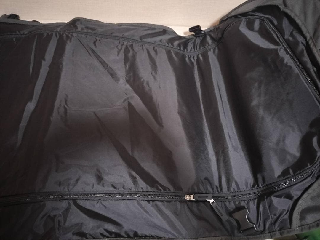 ☆美品　ガーメントバックパック2 リュックサック Henty　レインカバー