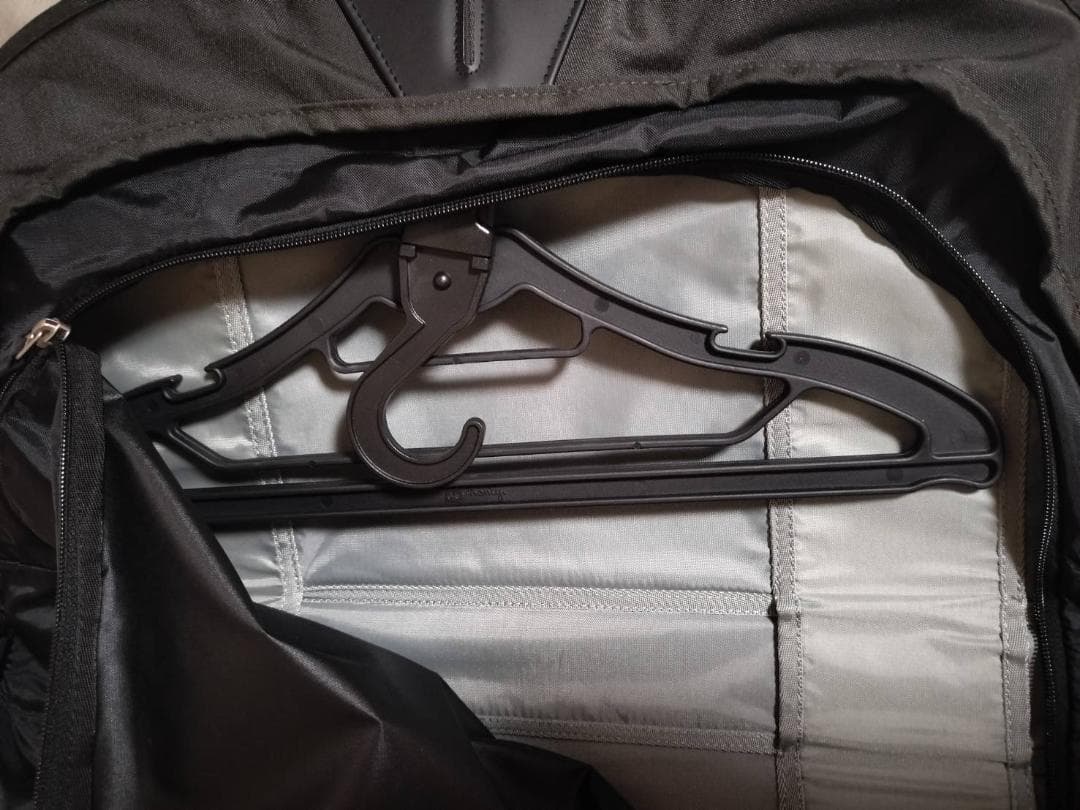 ☆美品　ガーメントバックパック2 リュックサック Henty　レインカバー