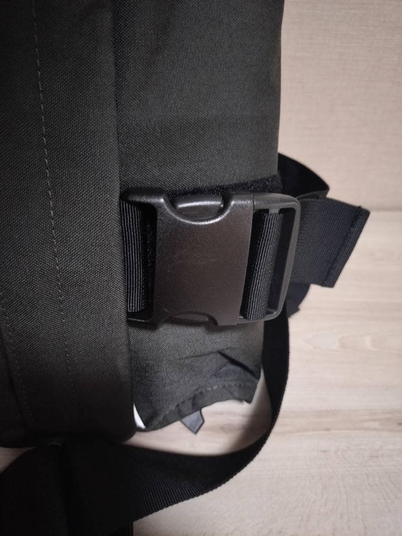 ☆美品　ガーメントバックパック2 リュックサック Henty　レインカバー