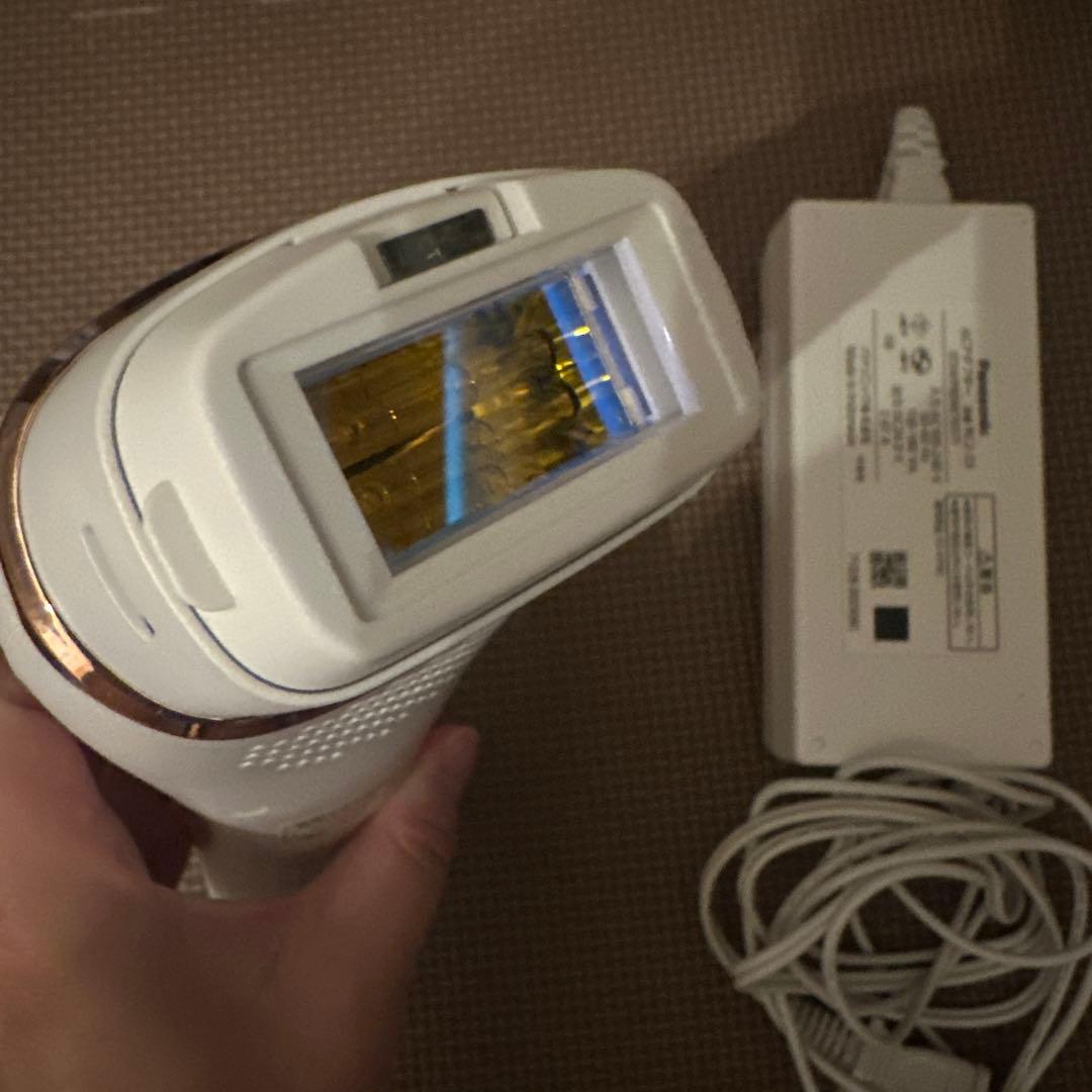 パナソニック　光美容器　光エステ（ボディ & フェイス用） ES-w p80-p