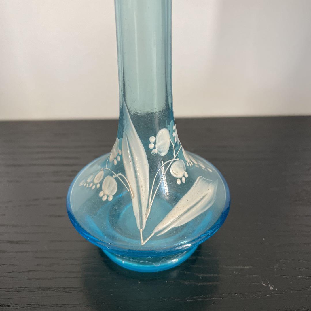 アンティーク　瓶　鈴蘭　スズラン　ヴィンテージ　ガラス　バカラ　アールヌーボー