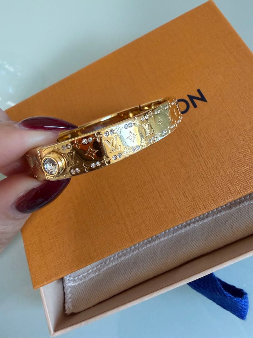 ルイヴィトン リジッド ナノグラム ストラス ブレスレット ゴールド バングル