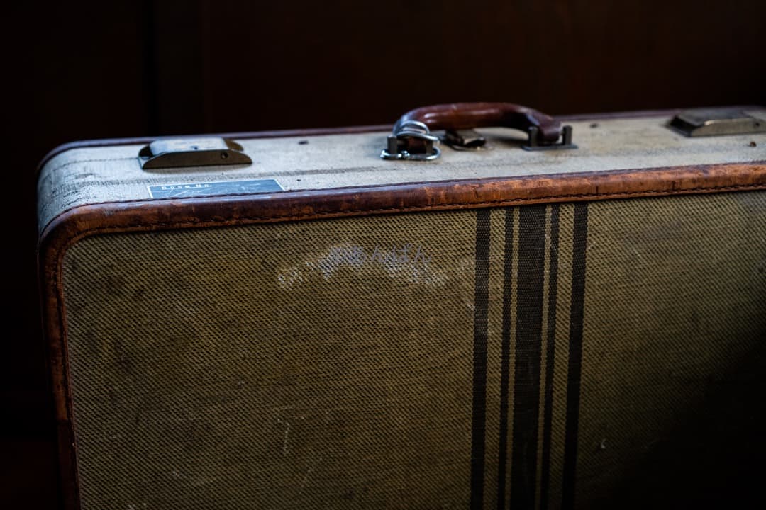 アンティーク レトロ　イギリス　英国　スーツケース トランク 旅行かばん　寅さん