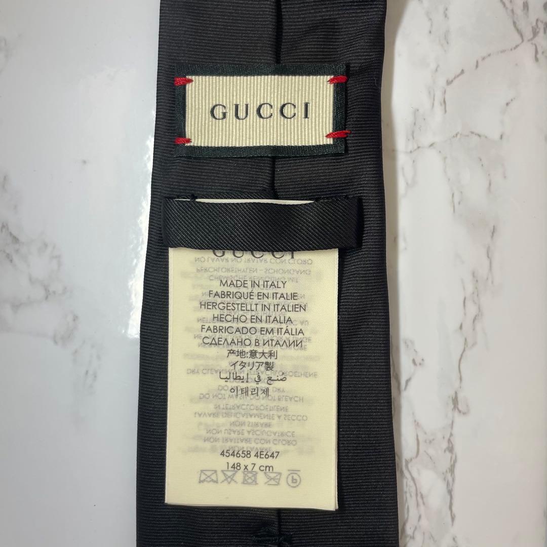 22日迄メリクリ特価！【箱付き極美品】グッチ 蜂 ブラック ソリッド ネクタイ