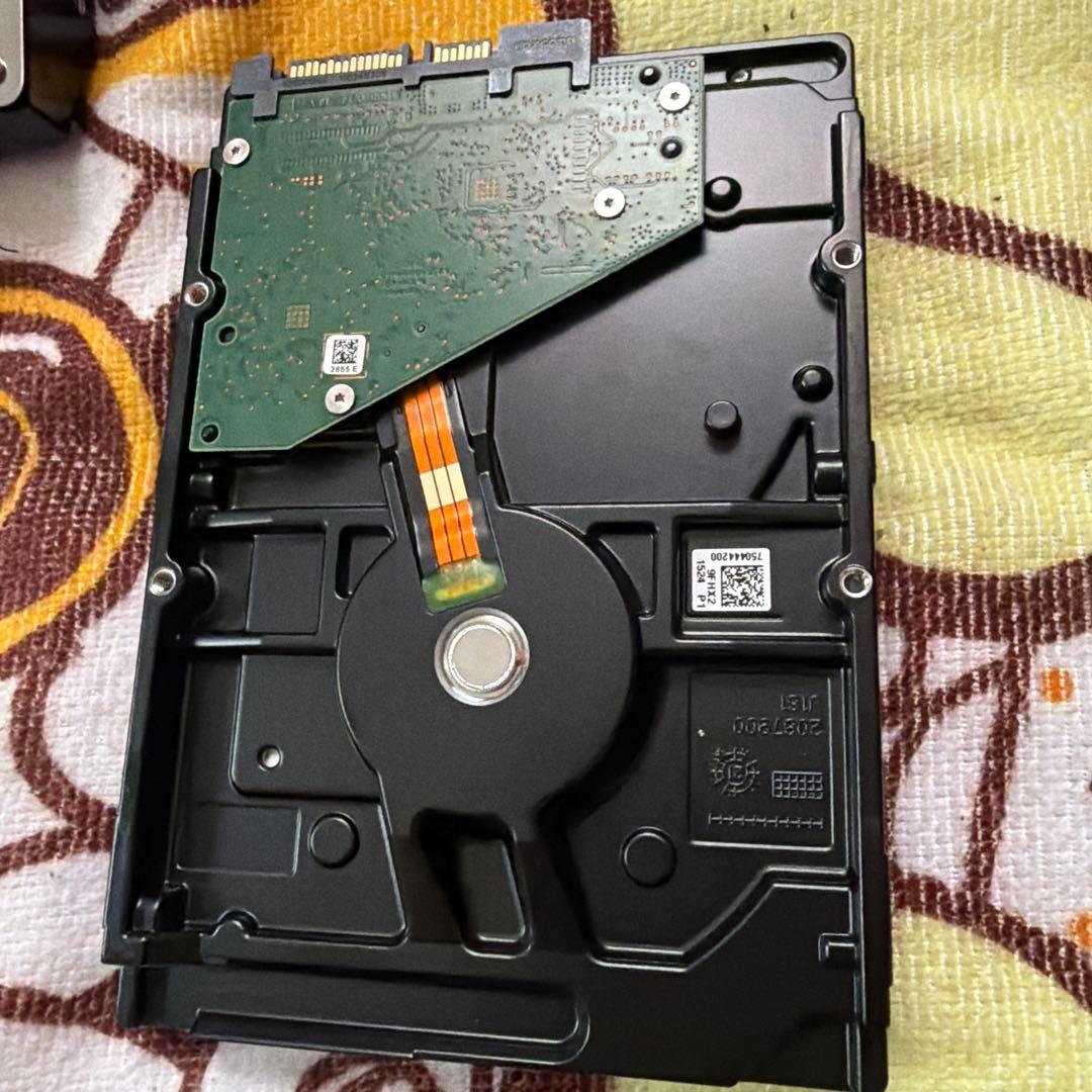 外付けハードディスク・ドライブ Seagate SkyHawk 4TB HDD