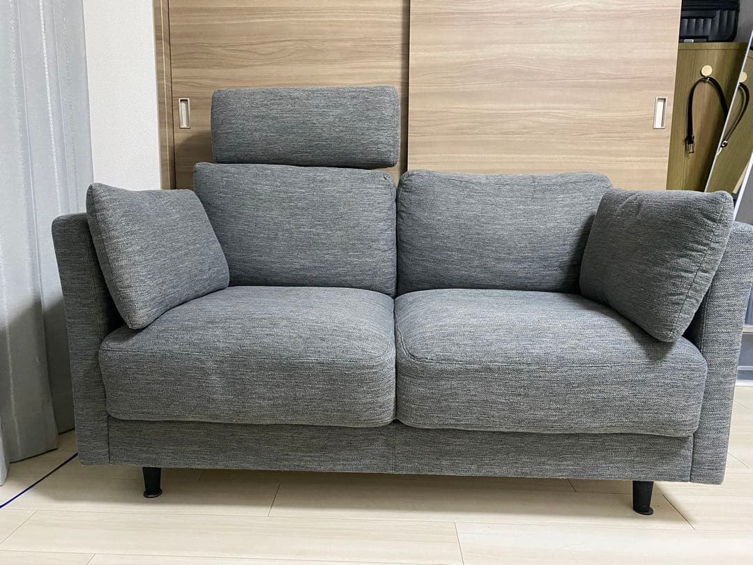 【I.T】ニトリ 2人掛けソファ　グレー　ヘッドレスト付き