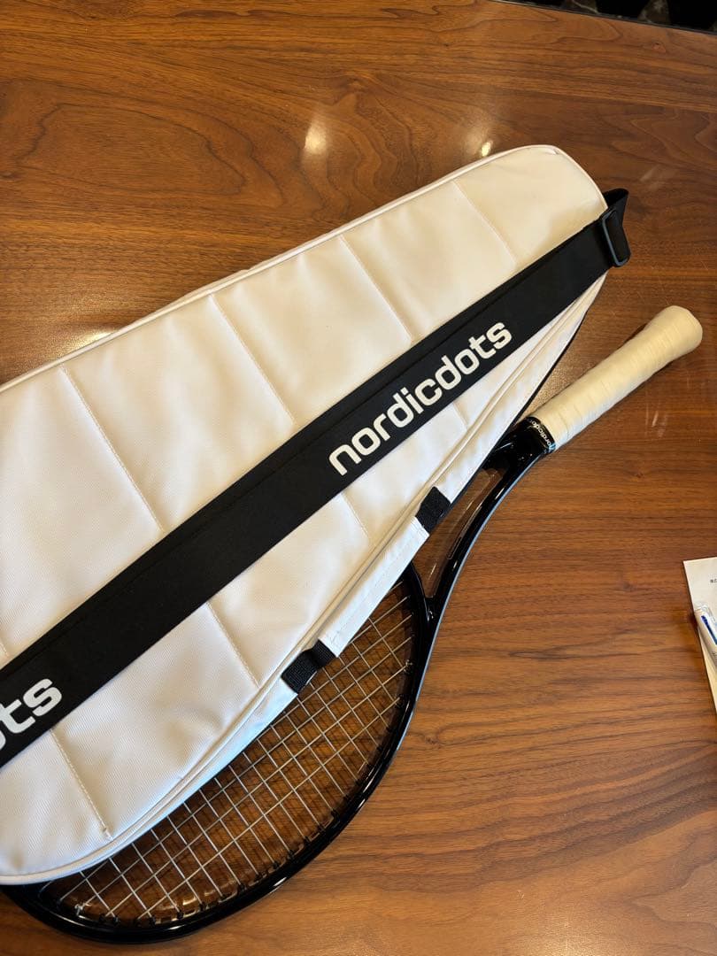 日本未販売❣️nordicdots テニスラケット 黒