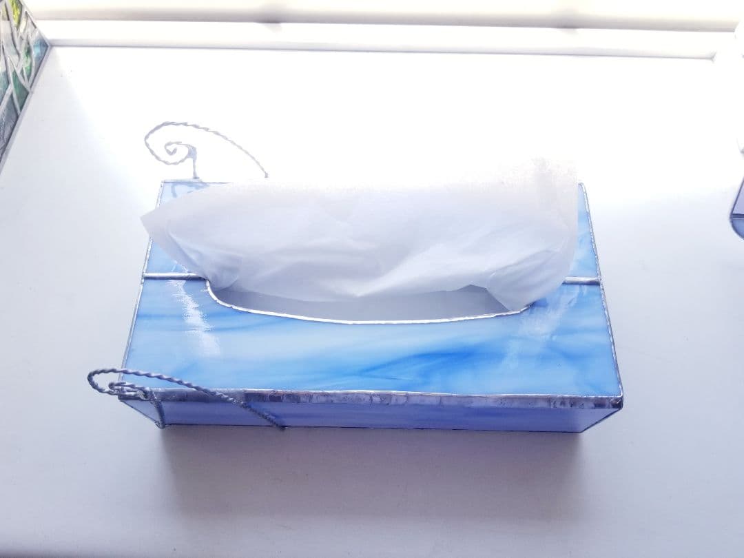ステンドグラス　アンティーク調　ティッシュボックス水色(現品限り)