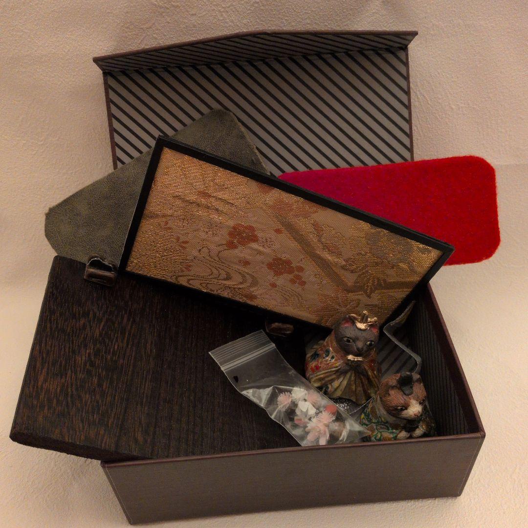 猫の雛人形5 陶器製 伝統的スタイル