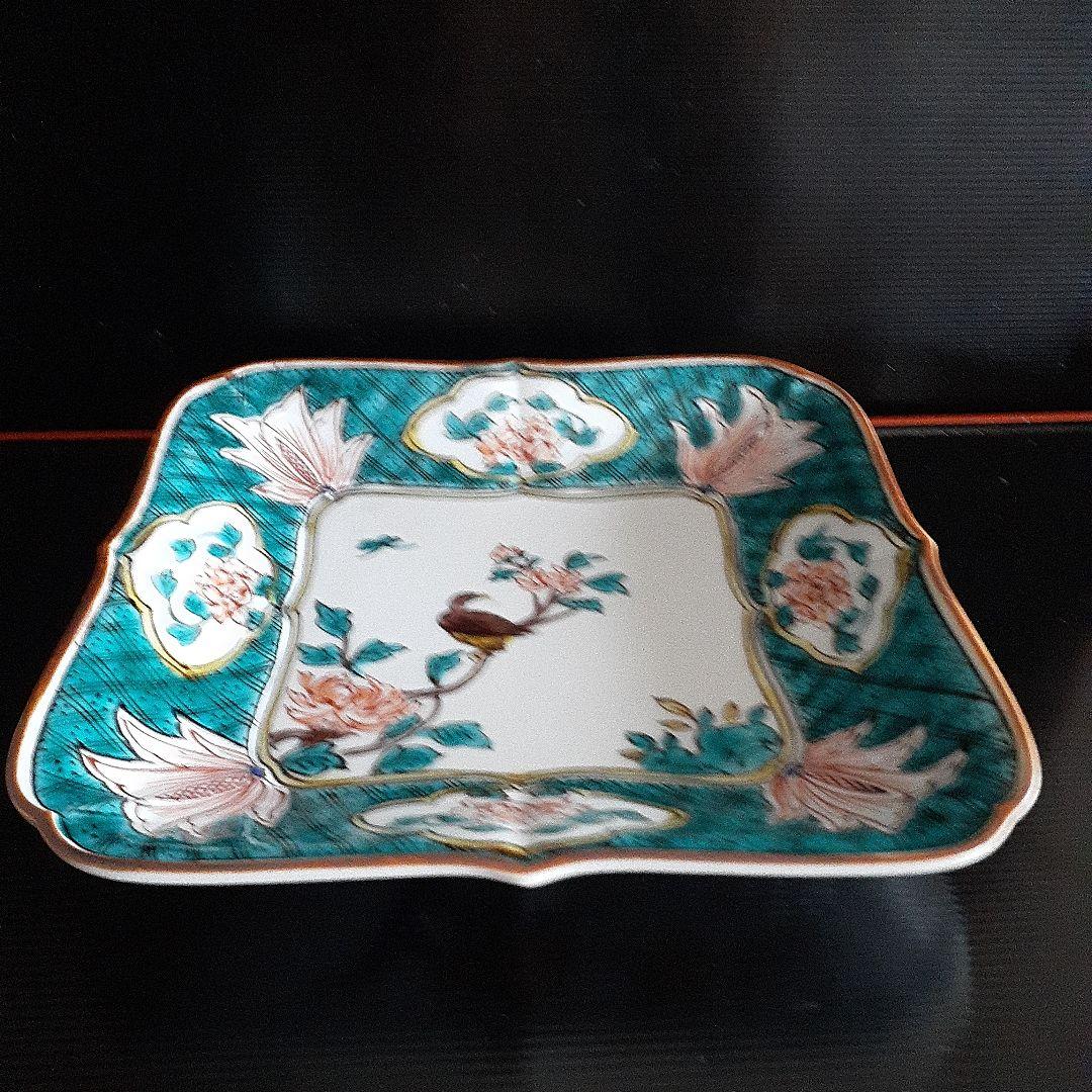 古九谷色絵牡丹鳥蝶図角皿