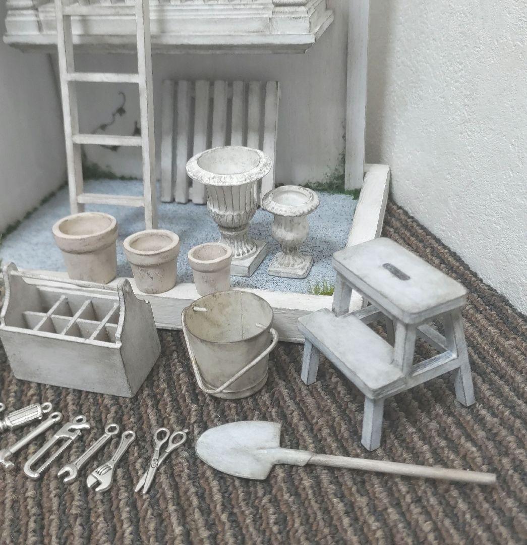 ミニチュア　裏庭　ドールハウス