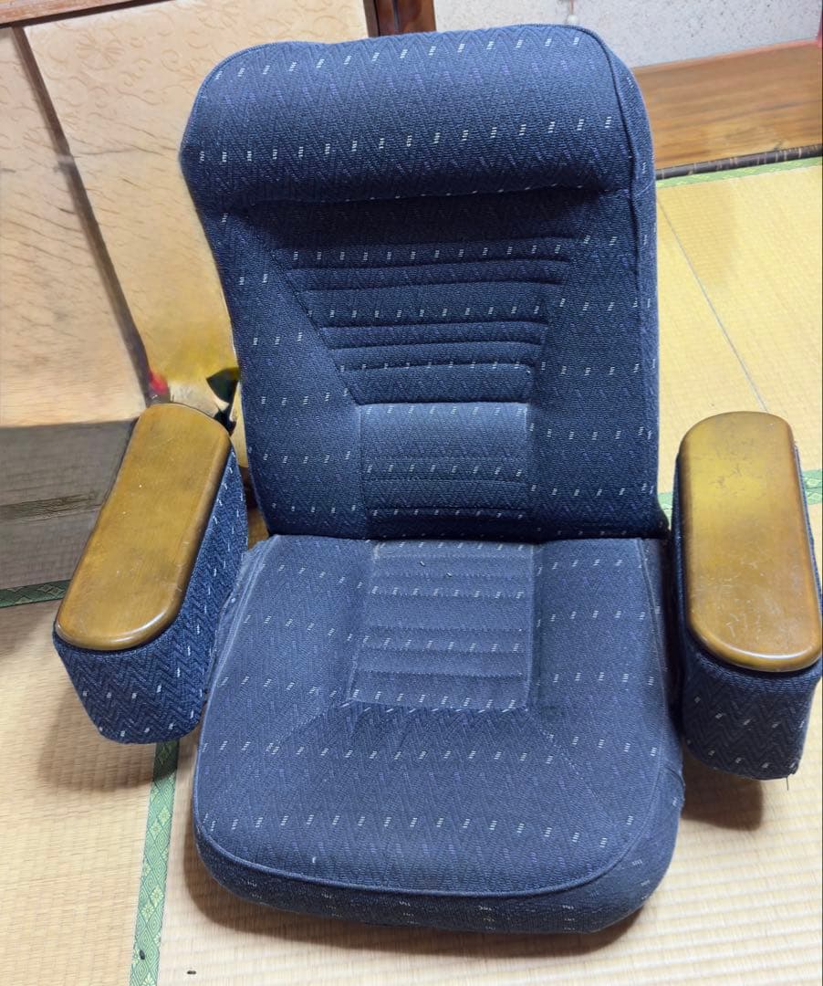 回転式リクライニングチェアー　座椅子　重厚感