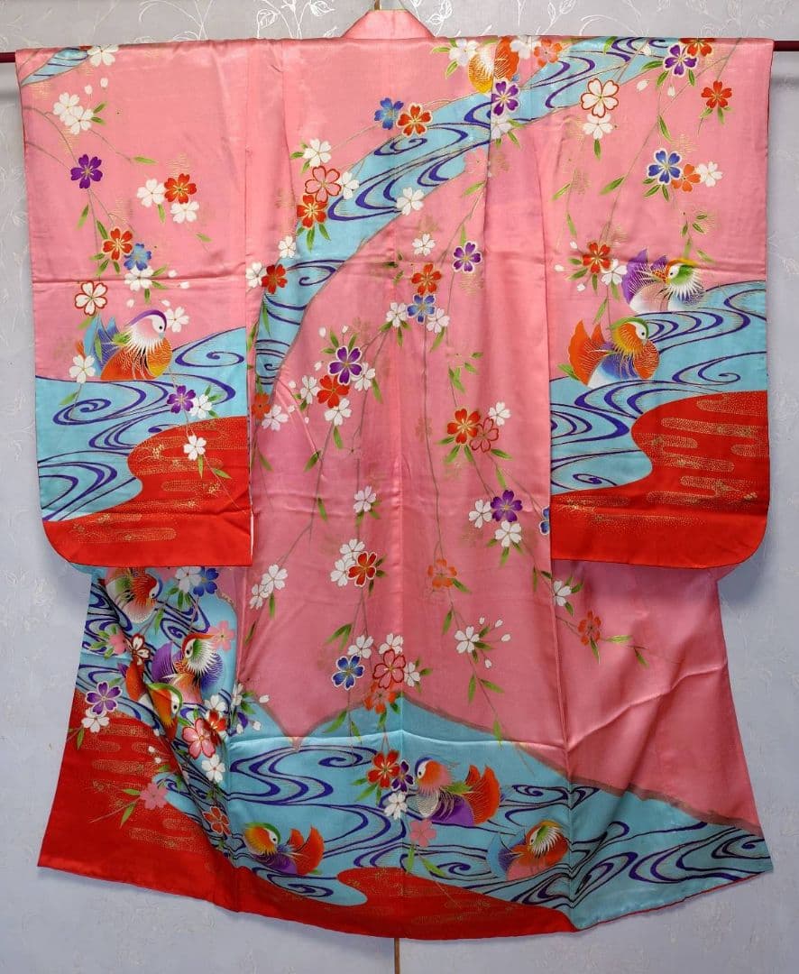 RK554子供着物7歳前後用着丈133センチ裄丈54センチ正絹重ね襟付き