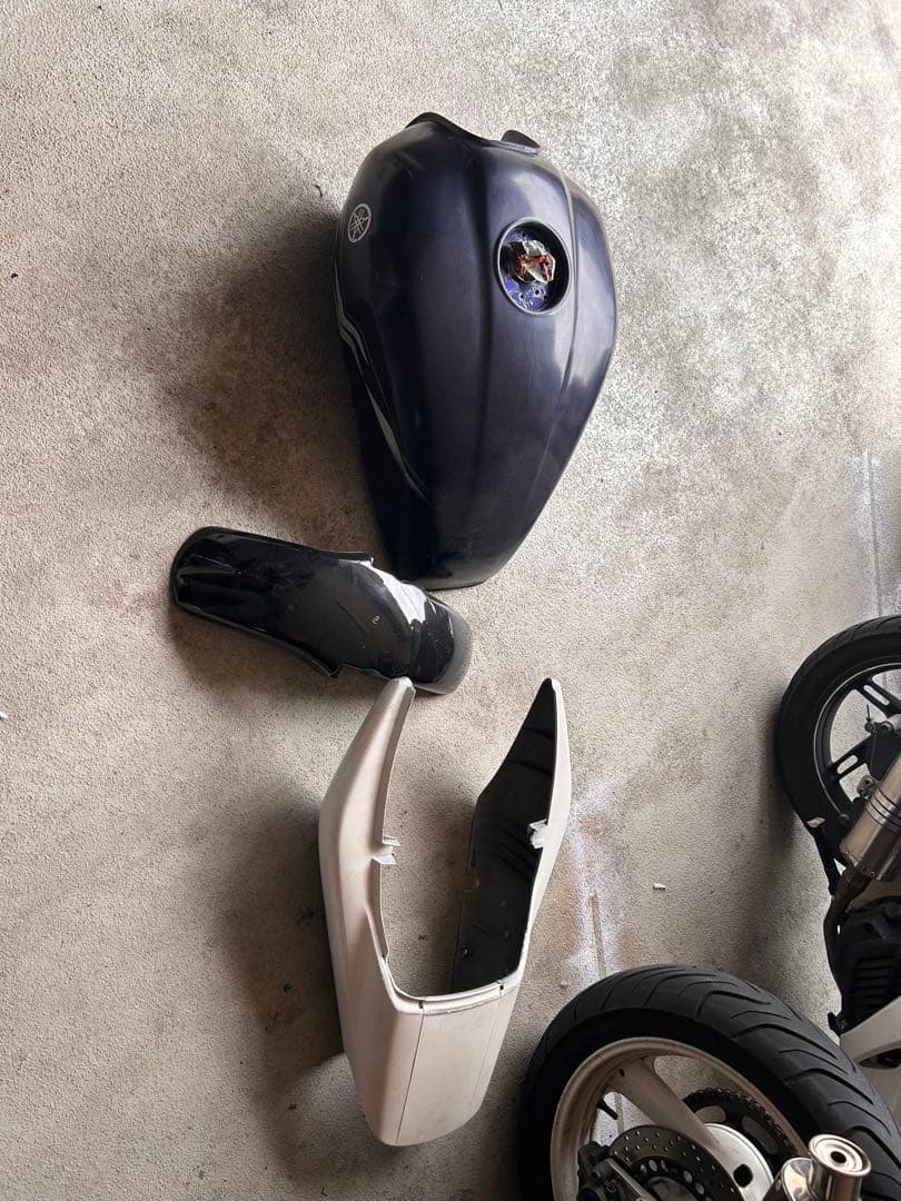 xjr400r （rh02j） 外装 タンク、テールカウル、フロントフェンダー