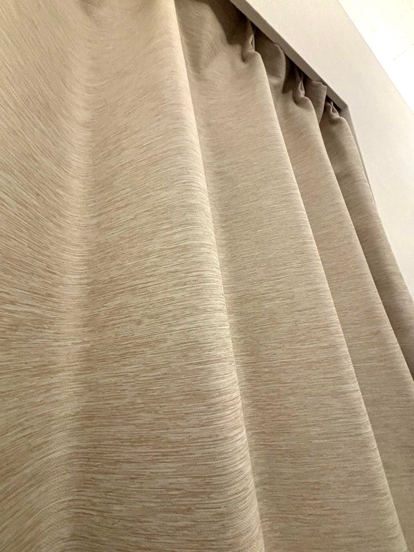 なっみょん【美品】ベージュ遮光カーテン 遮光1級　レースカーテンセット