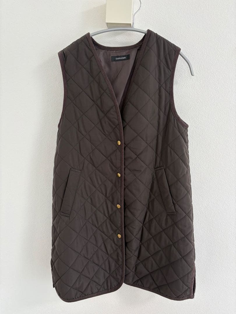 OUR ダークブラウン キルティングノースリーブジャケット