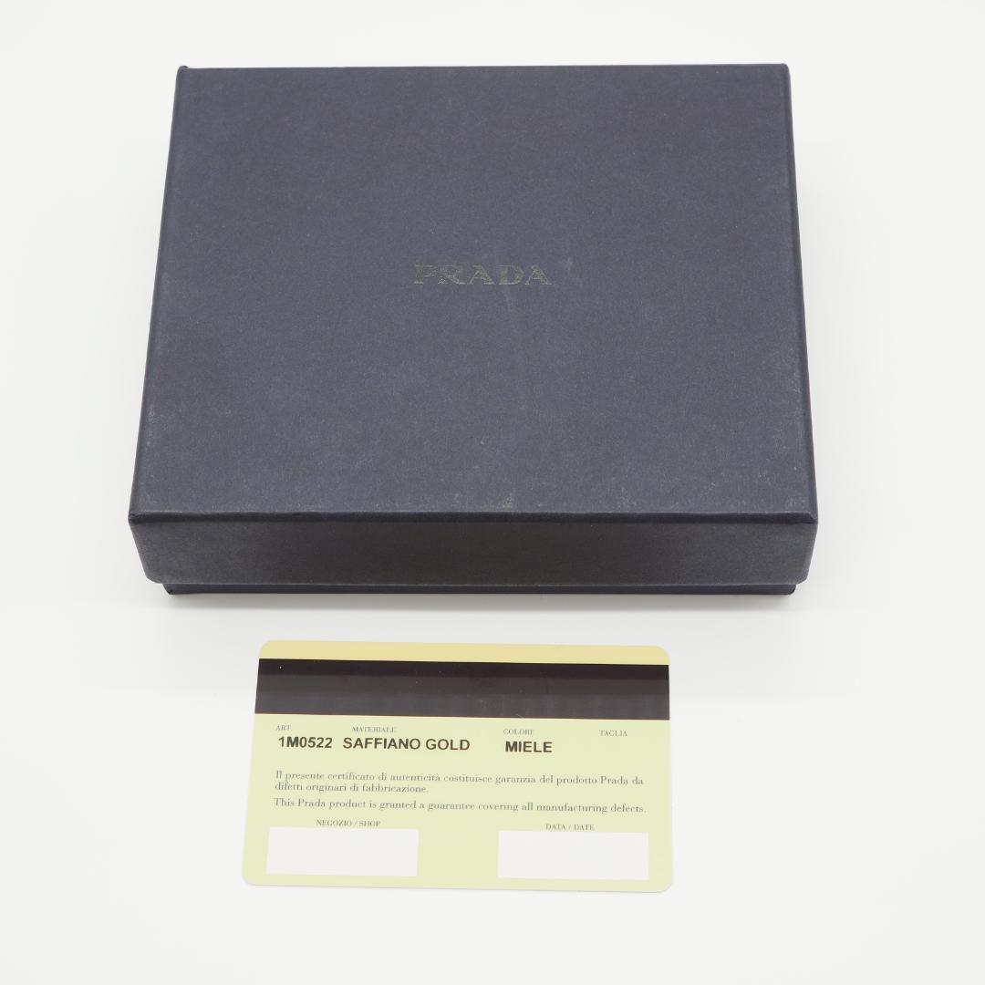 【美品】PRADA プラダ 二つ折り財布 サフィアーノ ラウンドファスナー