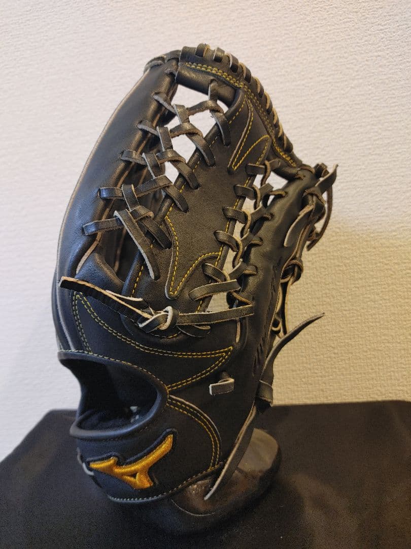 ミズノプロ　硬式　外野　ブラック　右投げ