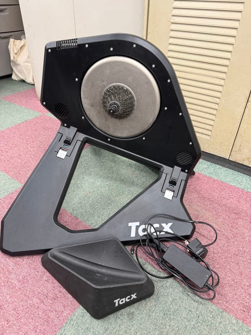 TACX NEO SMART T2800 タックス　スマートレーナー ローラー台
