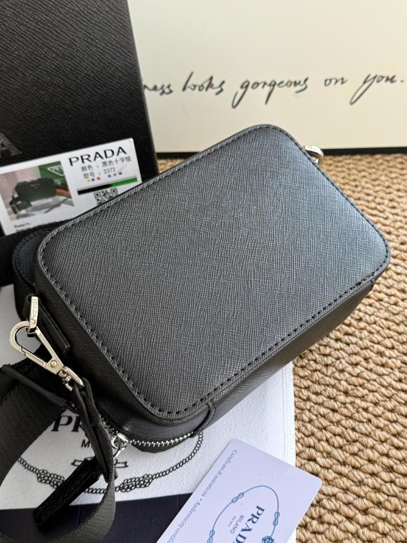 セール！ ブラック メッセンジャーバッグ