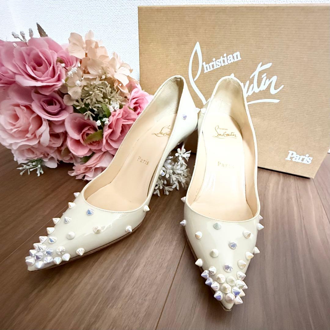 【美品】Christian Louboutinオーロラスパイクパンプス白35