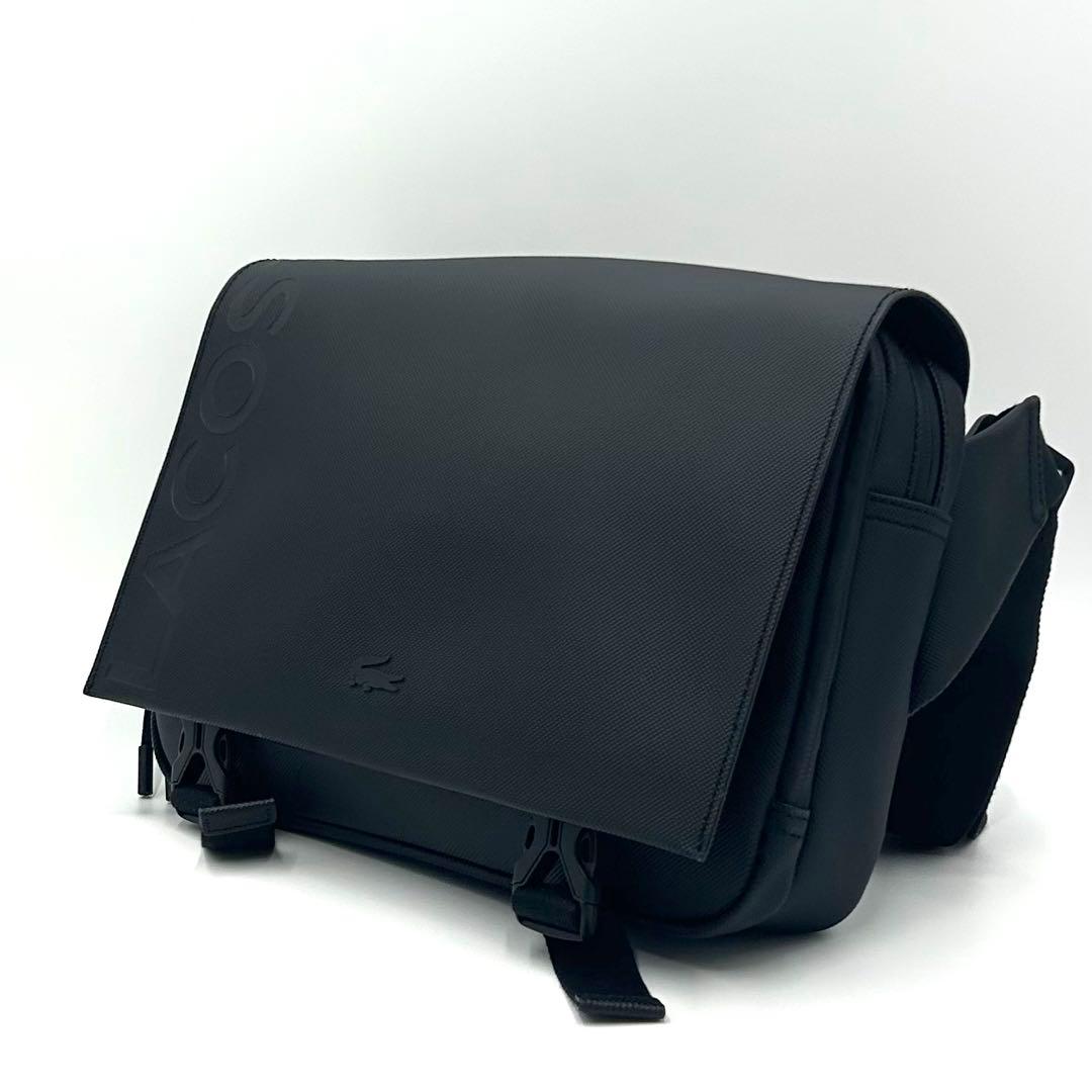 【極美品】LACOSTE メッセンジャーバッグ 黒