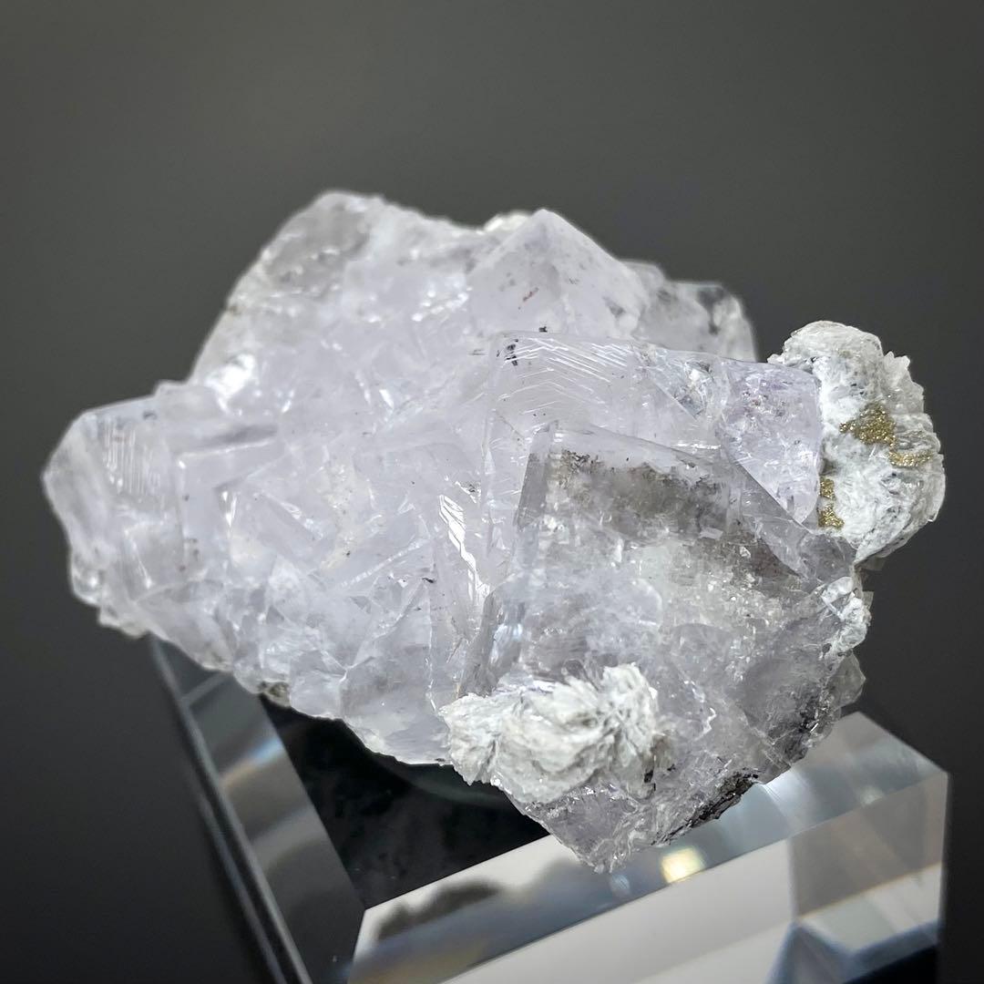 フローライト　辰砂入り　エミリオ鉱山　スペイン　鉱物標本　原石　天然石　ストーン