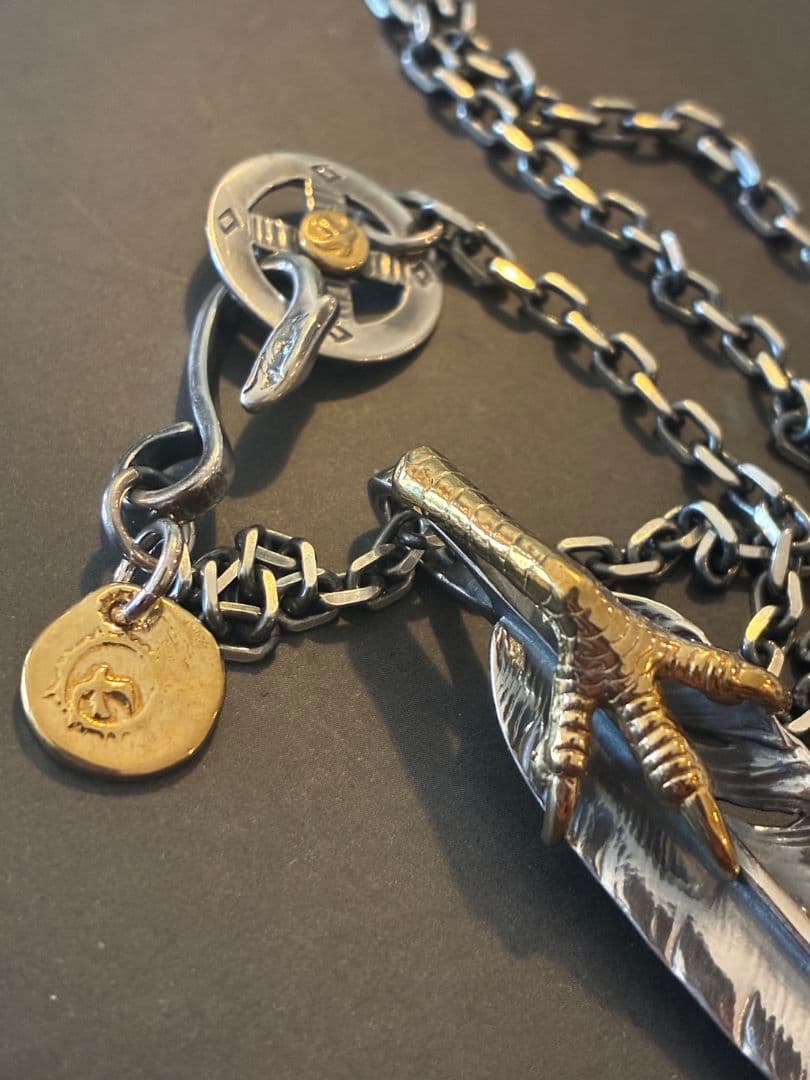 ゴローズ　OLD 金爪メタル付き特大フェザー全金太陽メタル中細角チェーンセット