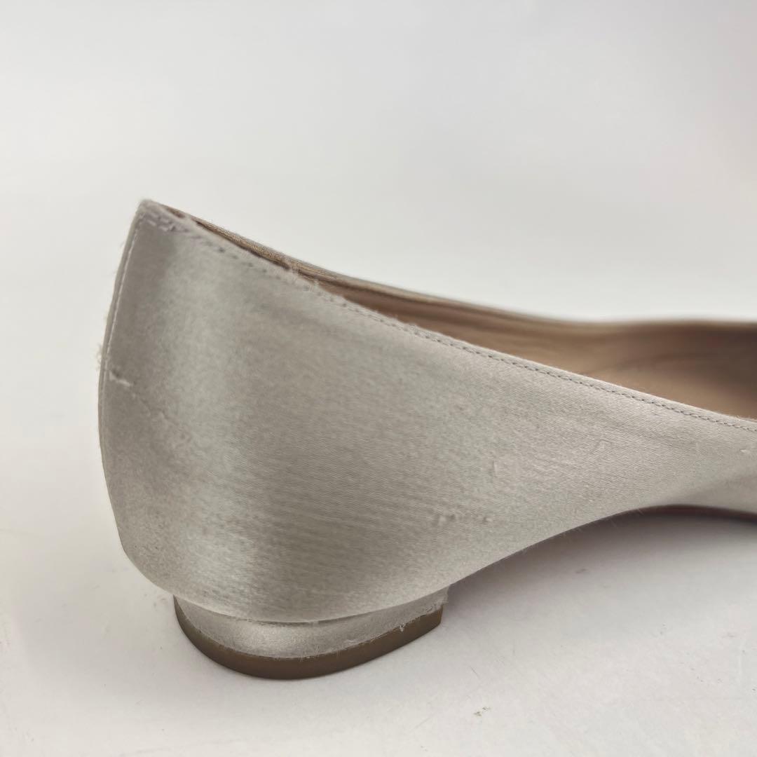 マノロブラニク　ハンギシ ビジューバックル　フラットパンプス　グレー　37