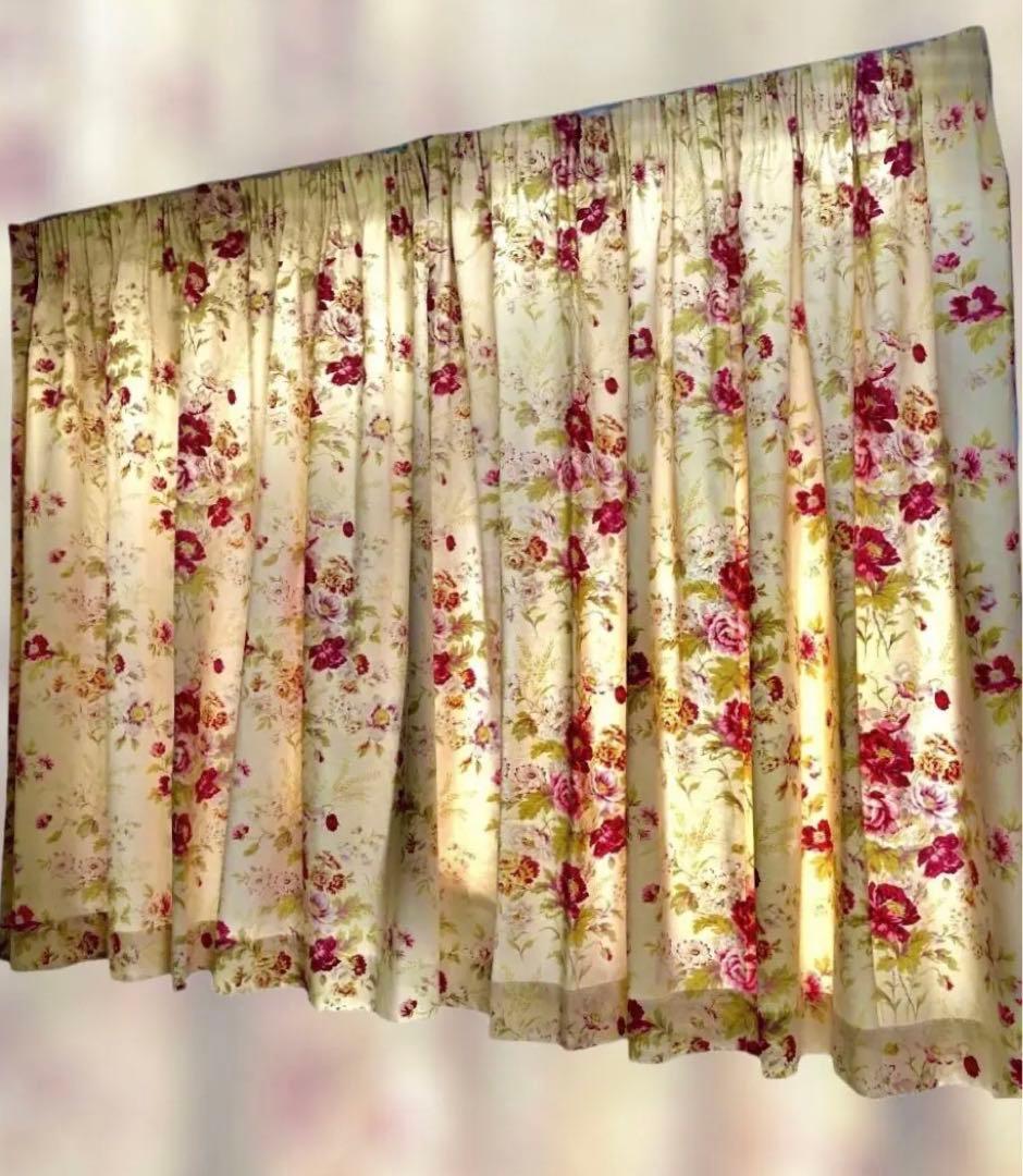 一枚あたり長さ縦127cm/横幅100〜125cm/ローラアシュレイ/２枚セット