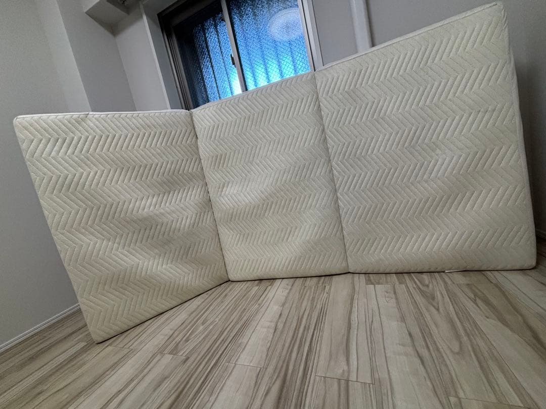 雲のやすらぎプレミアム　マットレス　シングル　三つ折り　使用期間3ヶ月未満