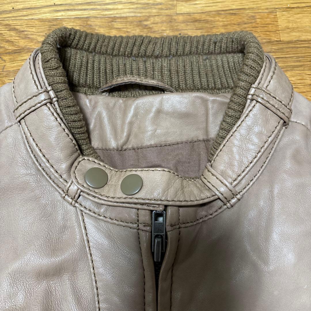 ディーゼル　ベージュ レザー シングルライダース　腕にシミあり！