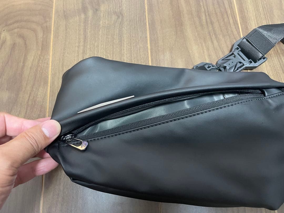 NIID URBANATURE ボディバッグ レザー