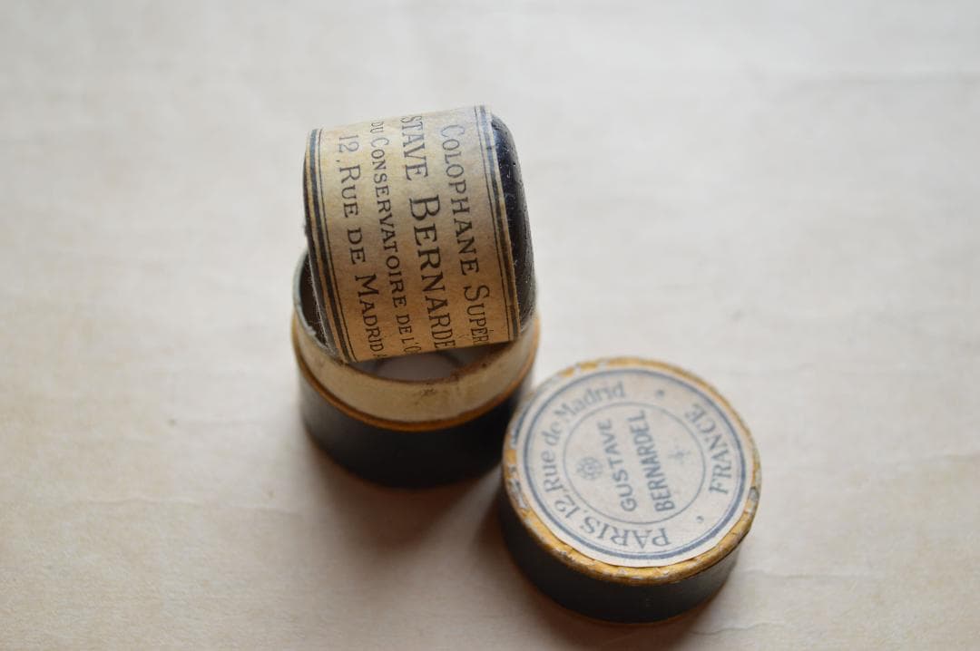 缶ベル　古い松脂