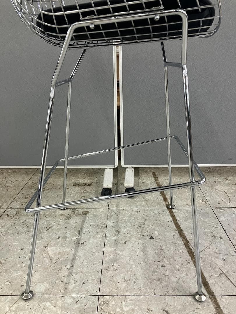 ハイチェア N plus リプロダクト ハリー・ベルトイア シルバー①