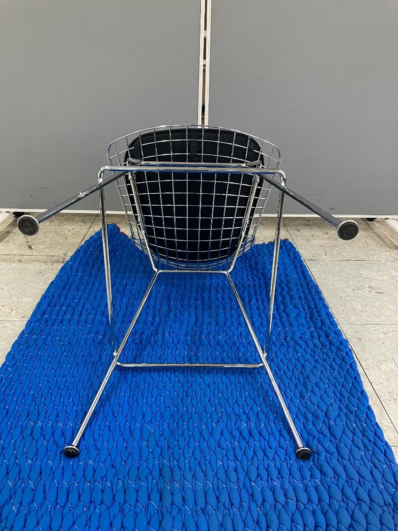 ハイチェア N plus リプロダクト ハリー・ベルトイア シルバー①