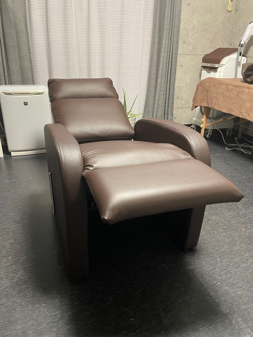 〈WORLD LASH〉コンパクトリクライニングチェア