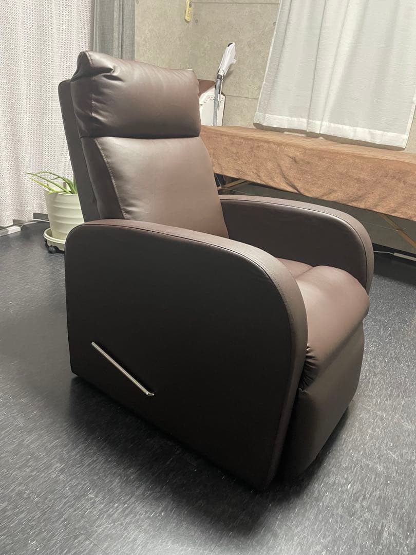 〈WORLD LASH〉コンパクトリクライニングチェア