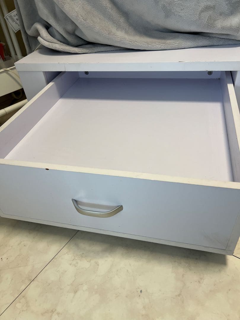 ネイルサロン　フットネイルステージ　ネイルチェアステージ　台