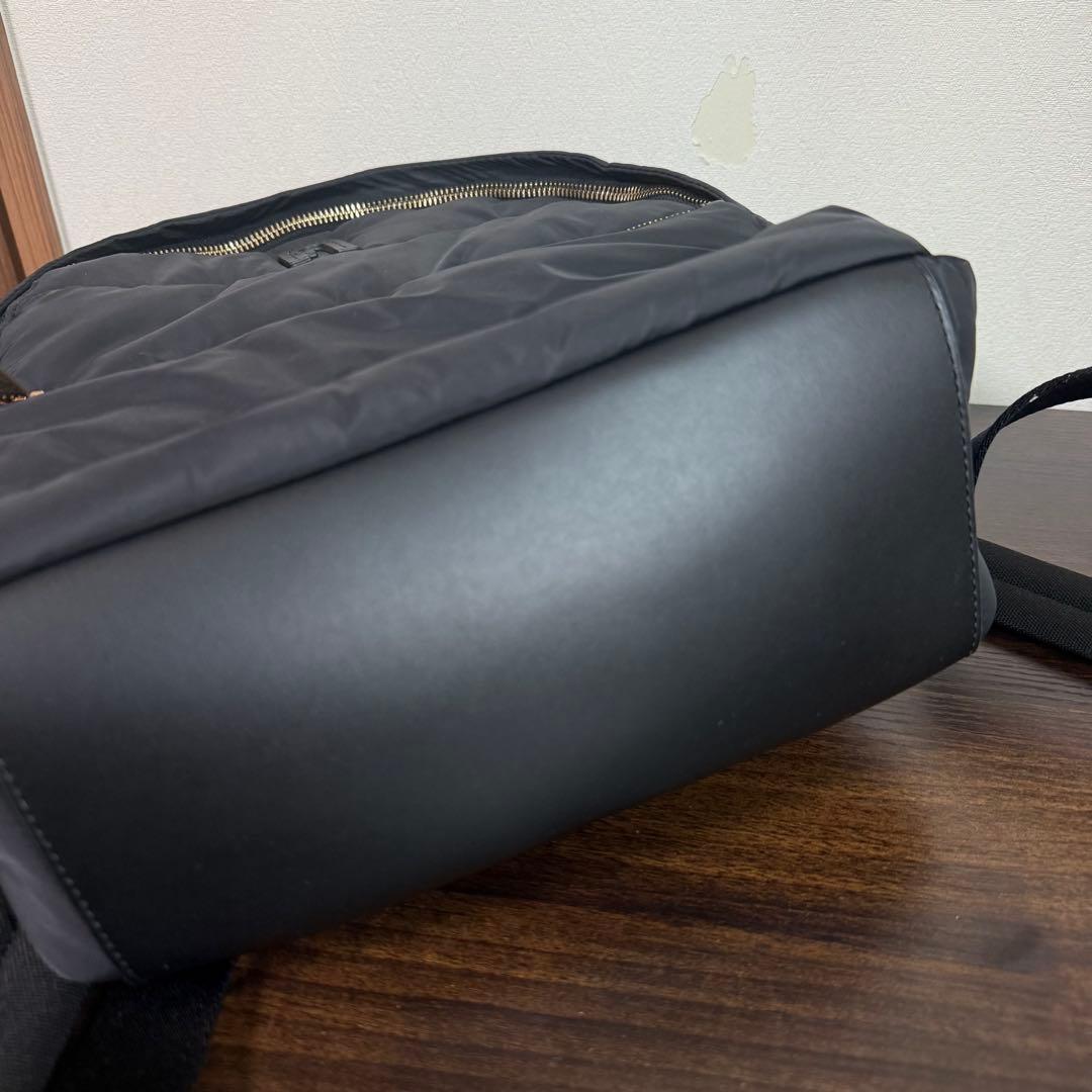 FURLA ブラック リュック　ナイロン