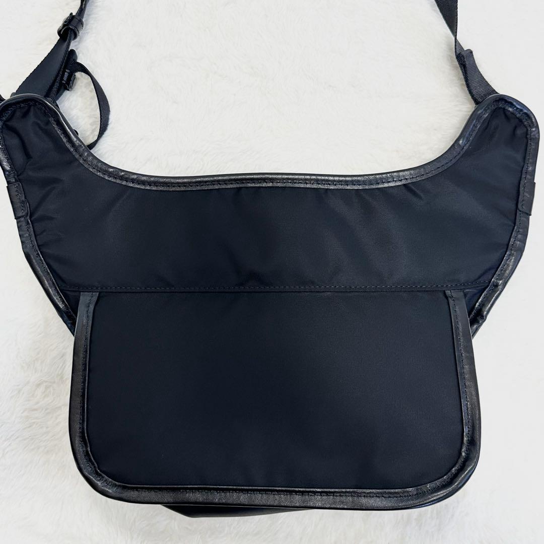 美品✨マスターピース スリングバッグ ボディバッグ レザー ブラック メンズ L