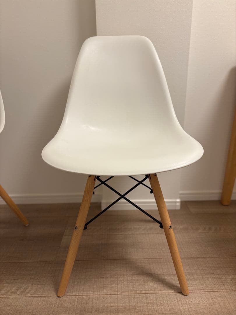 イームズチェア　リプロダクト①