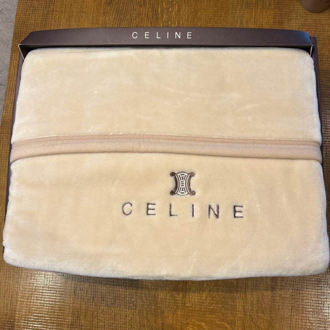 セリーヌ　ニューマイヤー毛布 新品　ブラウン(キャメル)