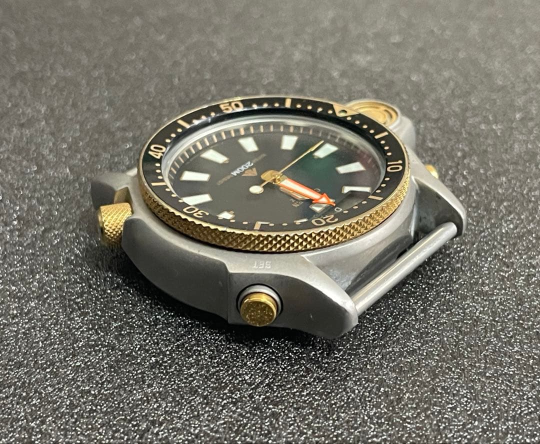 ‼️ジャンク‼️ CITIZEN ダイバーズウォッチ C022-088093 防水