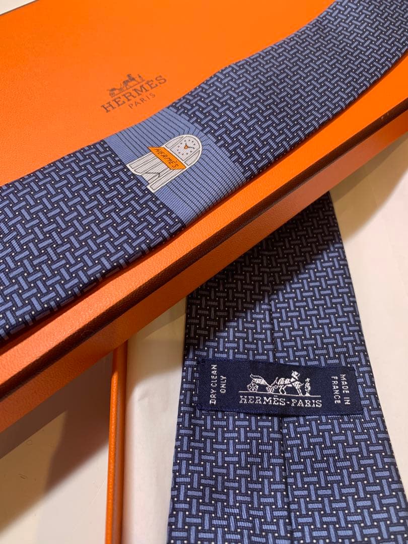 【新品未使用】HERMES ネイビー シルク ネクタイ　定価66900円
