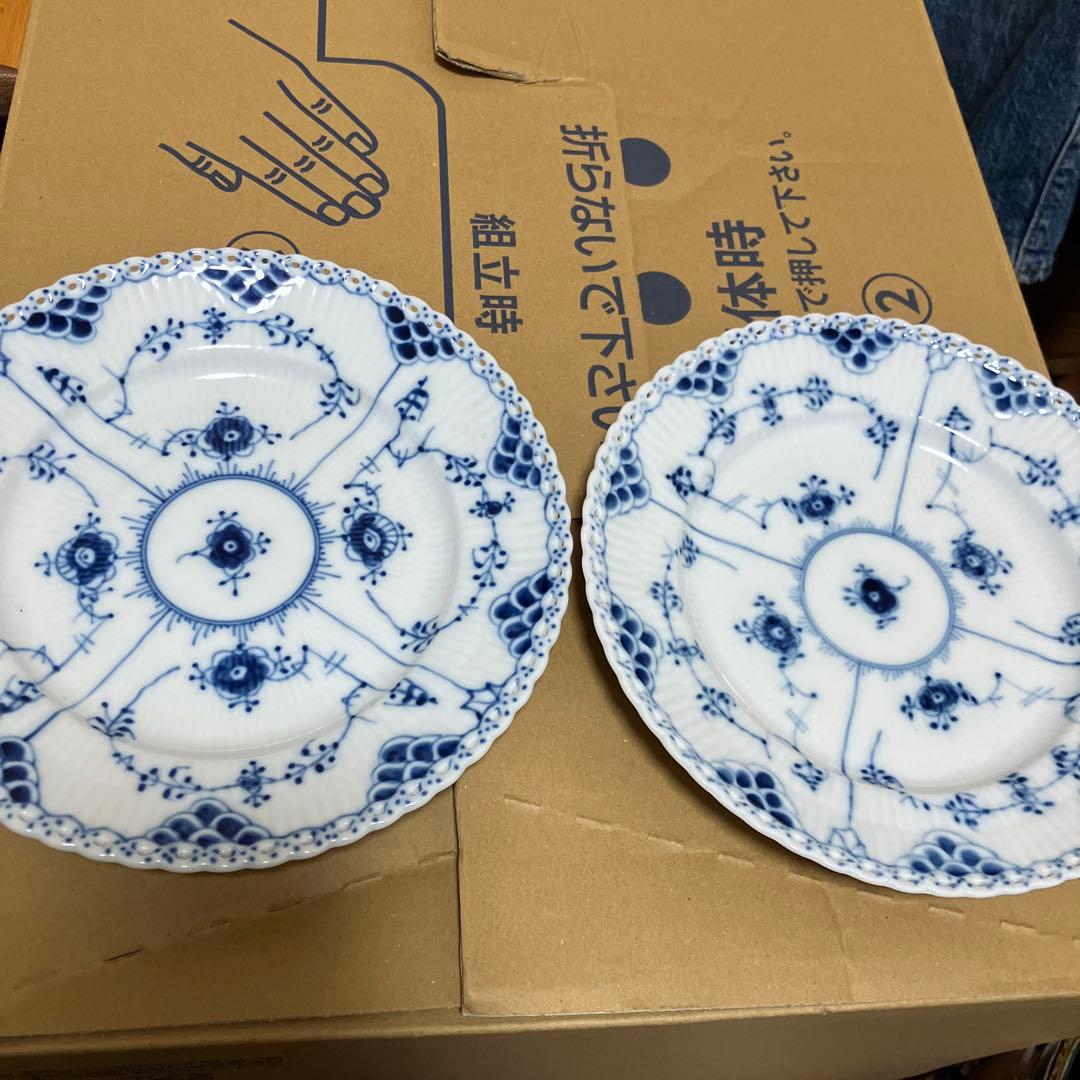 ロイヤルコペンハーゲンブルーフルーテッドハーフレースプレート