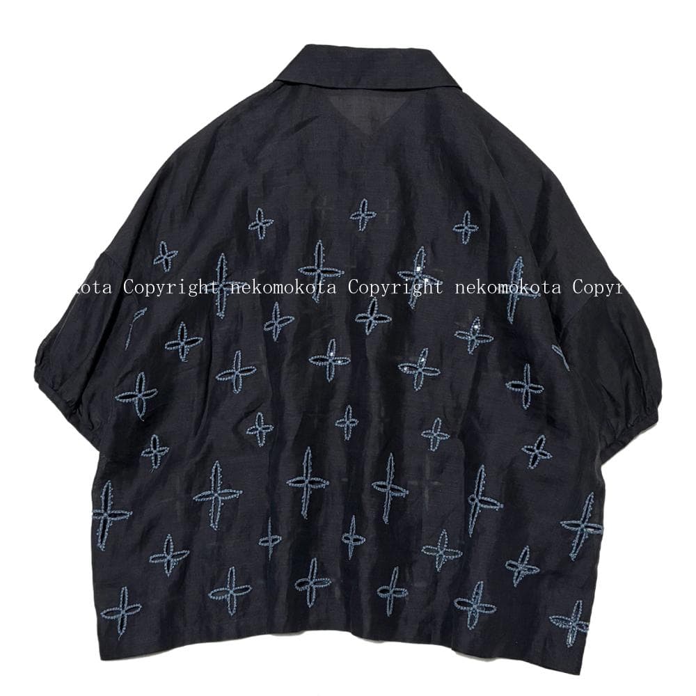 美品 ミナペルホネン wild star 刺繍 リネン 丸襟 ブラウス 38 麻