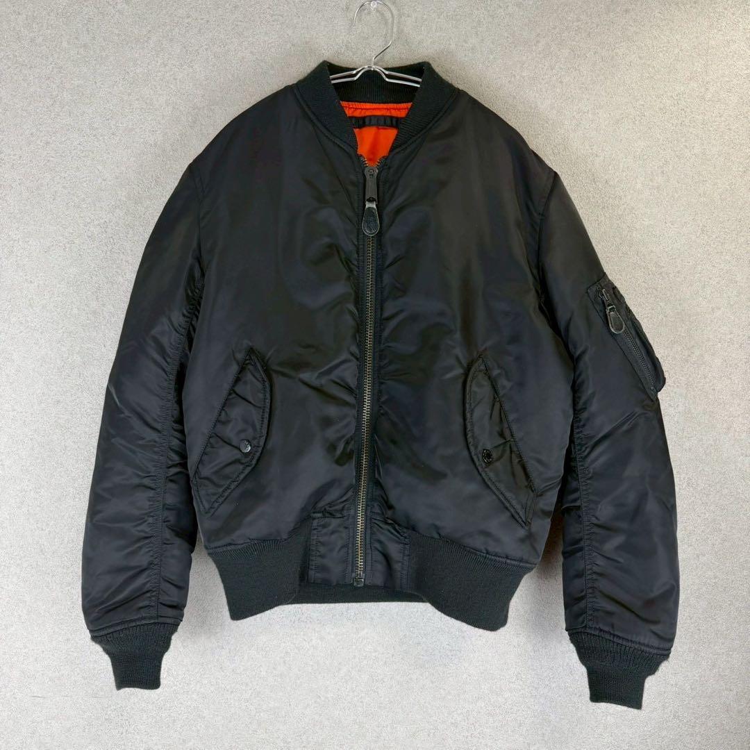 希少 AVIREX アーチロゴ フライトジャケット MA-1
