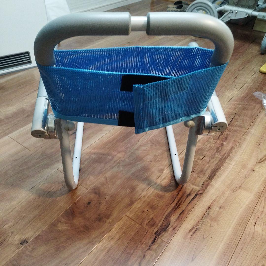 UCHIE シャワーラク 入浴用車椅子 折りたたみ式 　4輪　ウチエ　中古