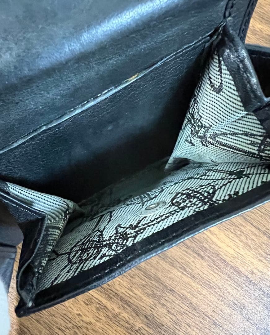 vivienne westwoodヴィヴィアンウエストウッド 二つ折り財布 黒